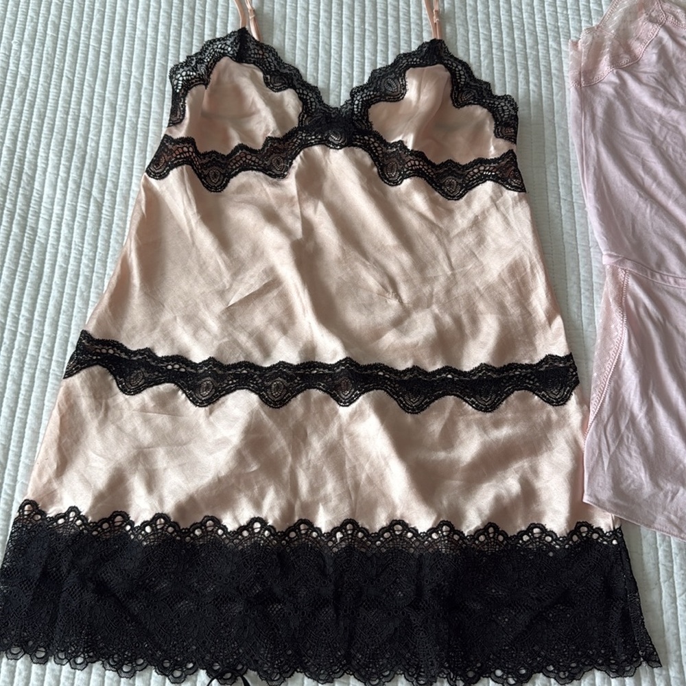 Victoria's secret sexy lace lingerie bundle - Picture 4 of 6
